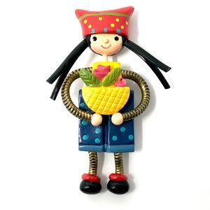 Vintage handmade Scandinavia / Sweden figural Blomsterflicka girl / doll brooch